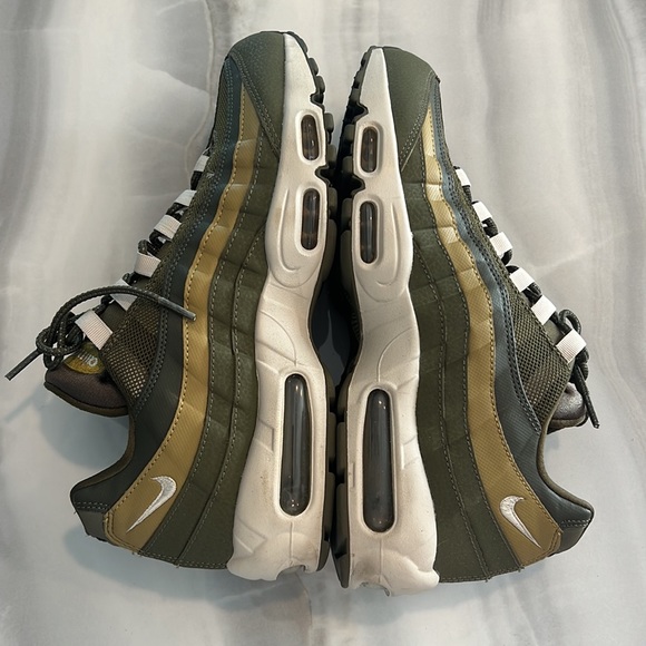 Nike Air Max 95 essential
